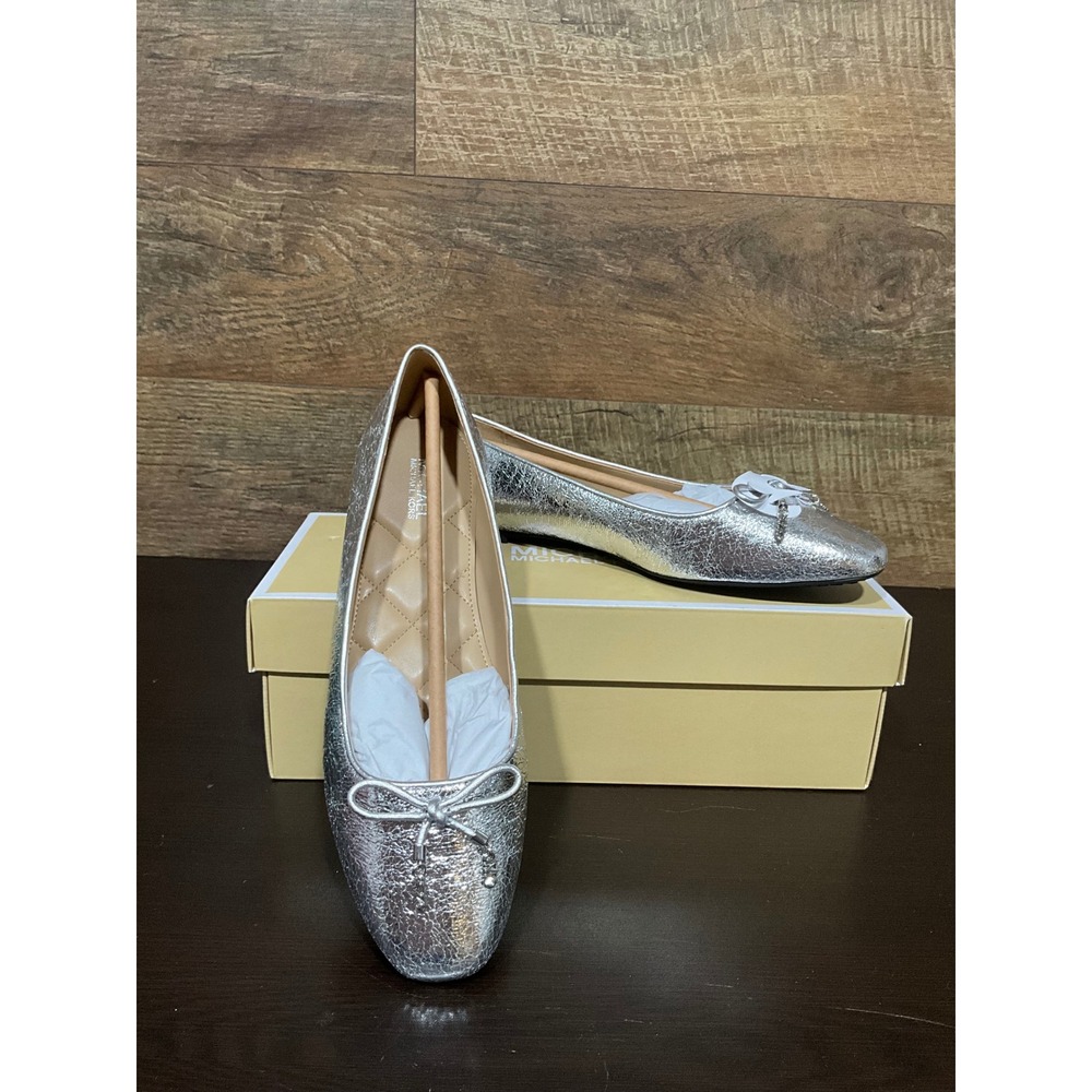 Michael Kors Silver Crackled Leather‎ Ballet Flats Square Toe  Bow Detail size 9